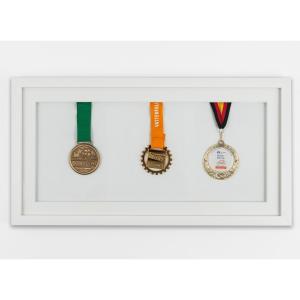 Lijst voor medailles 25x50 cm, wit